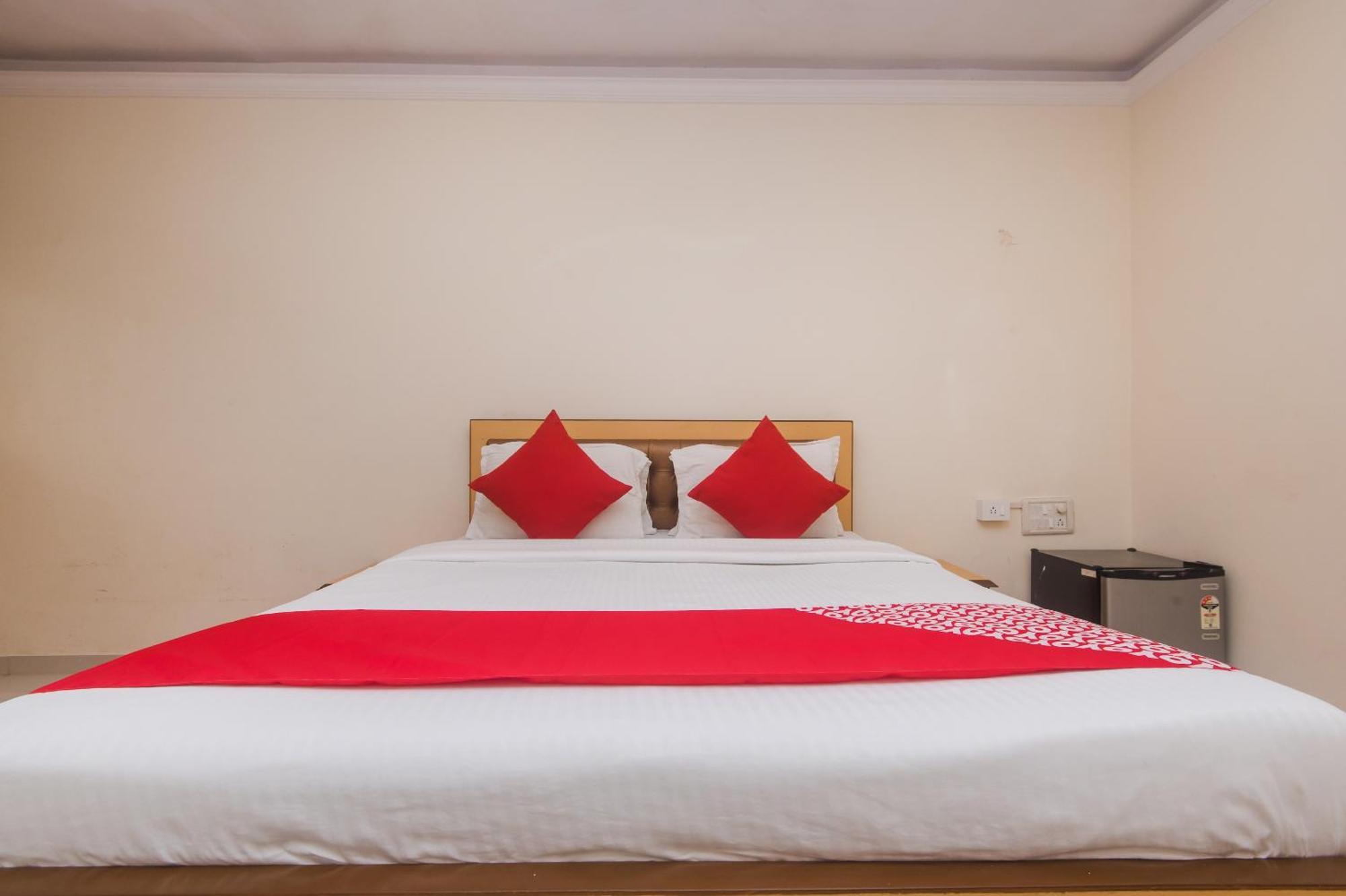 Capital O Orbit Near Infiniti Mall Bombay