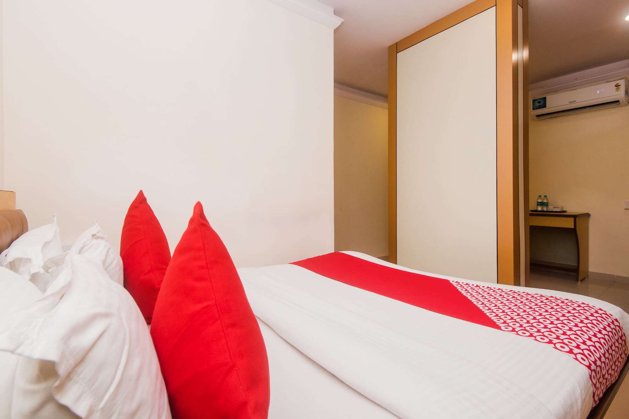 Hotel Capital O Orbit Near Infiniti Mall Bombay